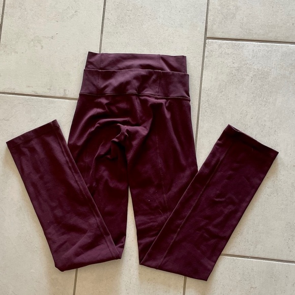 LuLuLemon Burgundy Yoga Pants-SIZE 6 - Picture 2 of 2